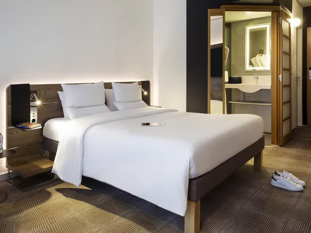 غرفة سوبيريور عائلية بسرير كوين مع أريكة، NOVOTEL LAUSANNE BUSSIGNY 5/10