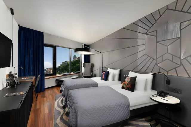 Plus, Urban، Hotel Clark Budapest 2/3