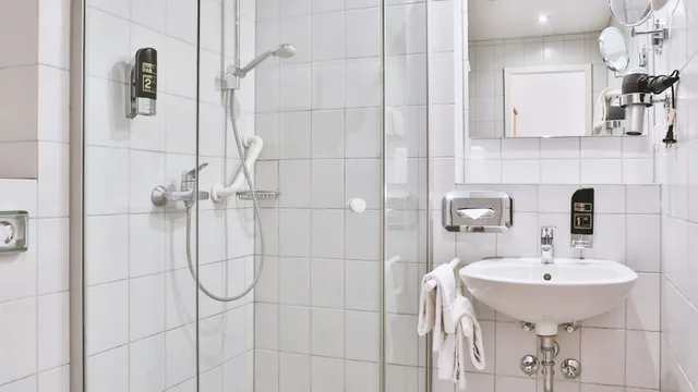 Room, Twin Beds, Hotel Restaurant Krokodil 5/6