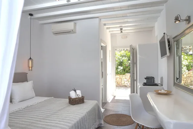 Deluxe, Double Bed, Sea View, Aelia Mykonos 1/3