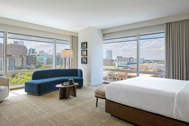 1 Bedroom, Junior Suite, King Bed, W Atlanta Downtown 2/4