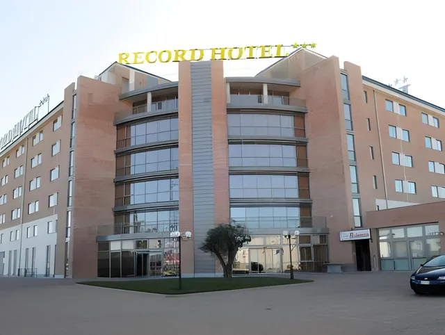 غرفة بسريرين مزدوجين لذوي الإعاقة، B&B HOTEL Settimo Torinese 1/1