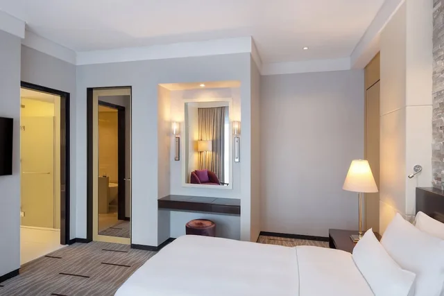 1 Bedroom, Westin, Suite, Balcony، The Westin Hotel Bahrain City Centre 1/2