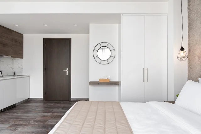 غرفة قياسية بسرير كوين، Athenian Spirit 6/8