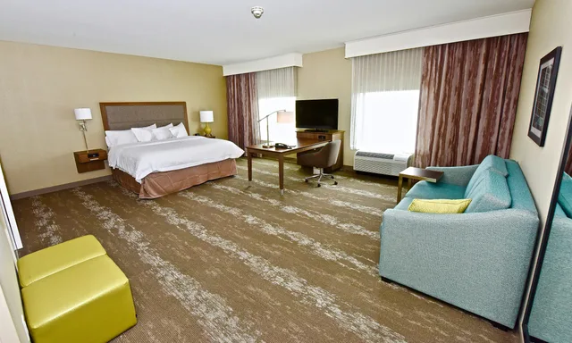 استوديو بسرير كينج لذوي الإعاقة، Hampton Inn Kirksville 2/6