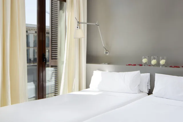 Cool, Comfort, Twin Beds, Ramblas View، Hotel Ramblas Internacional 2/10