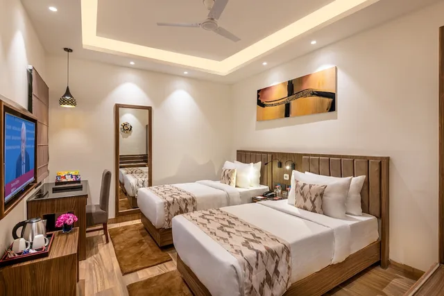 غرفة ديلوكس بسريرين منفصلين، Lords Eco inn Dehradun 1/3