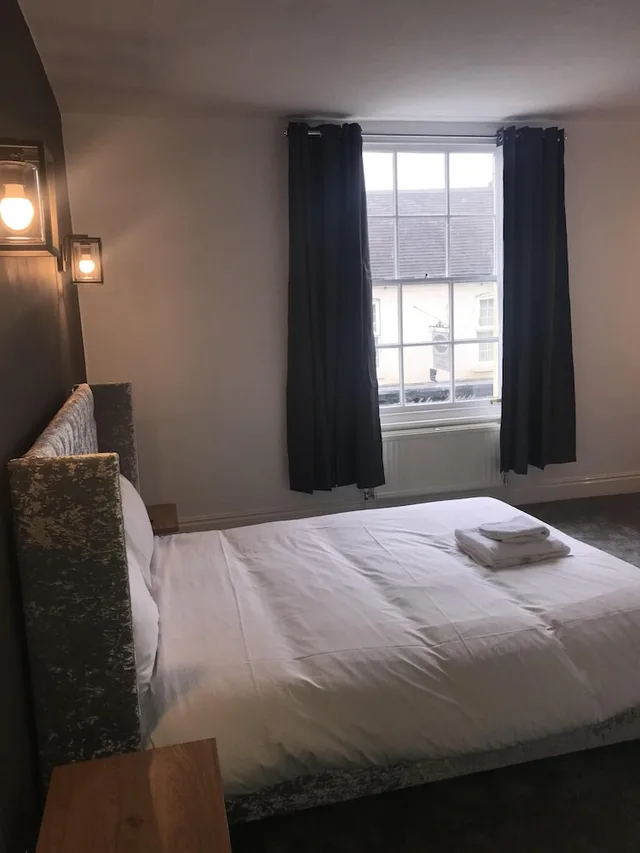 غرفة تنفيذية بسرير كينج، The Dixie Arms Hotel 1/4