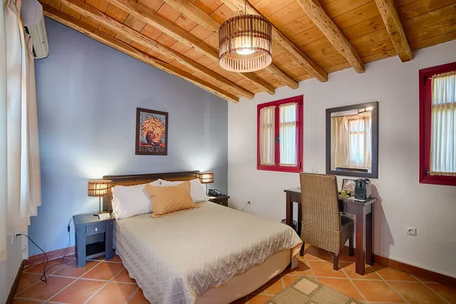 غرفة سوبيريور بسرير كوين، The Varos Residences Hotel 6/10