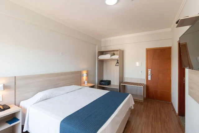 غرفة ديلوكس بسرير مزدوج، Bristol Zaniboni Hotel 2/6