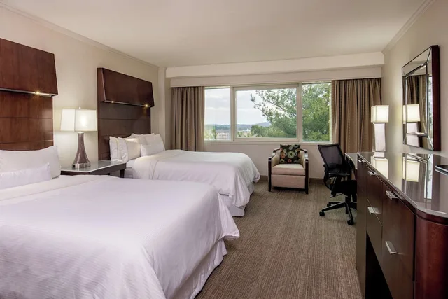 غرفة ديلوكس بسريرين مزدوجين، The Westin Waltham Boston 1/2
