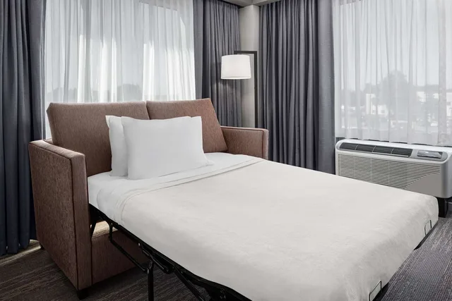 غرفة كبيرة بسرير كينج، Hampton Inn Woburn Boston 2/4