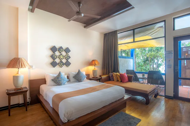 غرفة ديلوكس بسرير كينج بإطلالة على البحر، Koh Chang Cliff Beach Resort 2/4