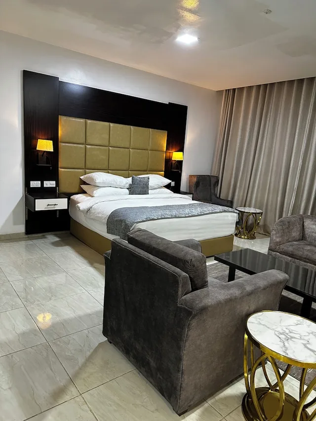 غرفة سوبيريور بسرير كينج، Rollace Hotel 2/8