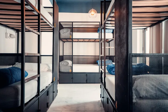 سكن مشترك مختلط بثمانية أسرّة، Oasis Backpackers Hostel Sevilla 1/1