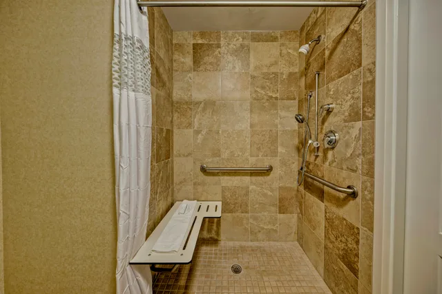 استوديو بسرير كينج لذوي الإعاقة، Hampton Inn And Suites Stuart North 2/2