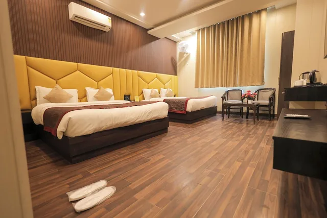 غرفة عائلية رباعية بسريرين كينج، Hotel Krishnam 1/10
