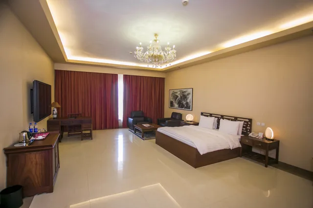 Superior, Suite, King Bed, Lagoon View، Lagos Oriental Hotel 2/10