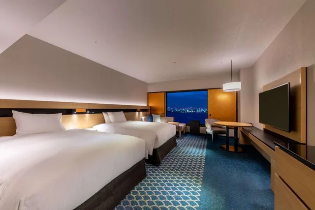 غرفة تنفيذية بسريرين مزدوجين بإطلالة على البحر، Hilton Tokyo Bay 1/4