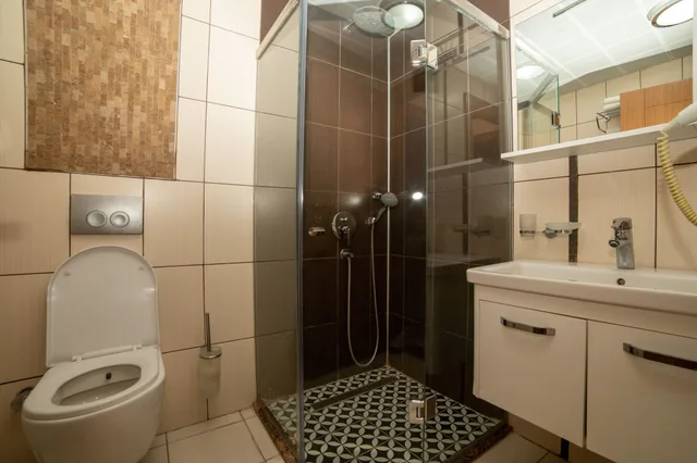غرفة قياسية بسرير مزدوج بإطلالة على الحديقة بشرفة، Kuzey Park Hotel Arc-En-Ciel 6/6