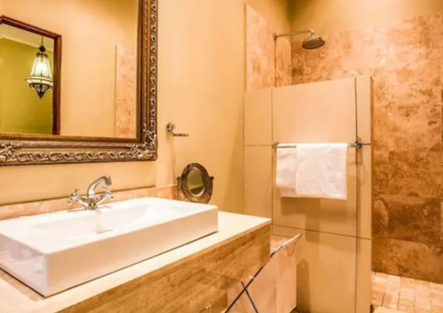 غرفة ديلوكس بسرير مزدوج، Willows Boutique Hotel 2/2