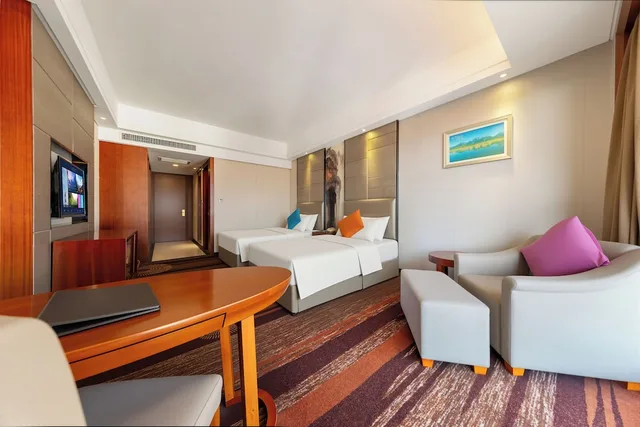 غرفة سوبيريور بسريرين مزدوجين بإطلالة على المدينة بشرفة، King Maker Grand Hotel 3/10