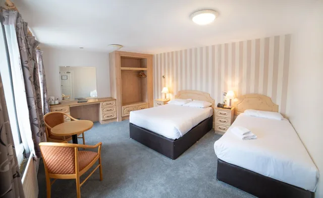 غرفة قياسية ثلاثية، Hibernian Hotel Leisure Centre 3/5
