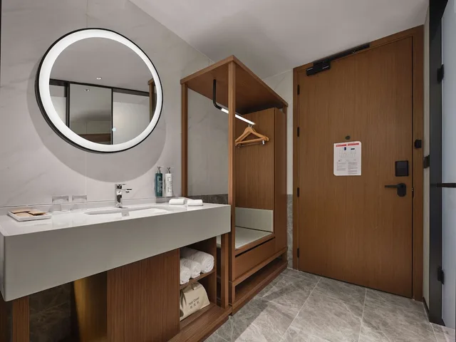 غرفة بسريرين منفصلين، Hangzhou West Lake Hubin Yintai Atour Hotel 2/4
