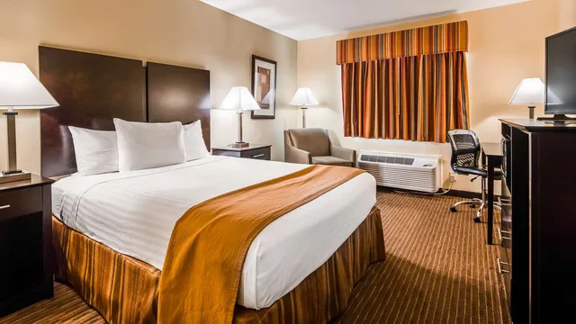 غرفة بسرير كوين لذوي الإعاقة، Best Western Muncie 2/3