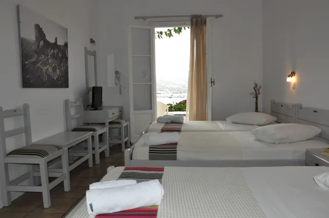 غرفة قياسية ثلاثية بسرير مزدوج بإطلالة على البحر، Akrotiri Hotel 3/6