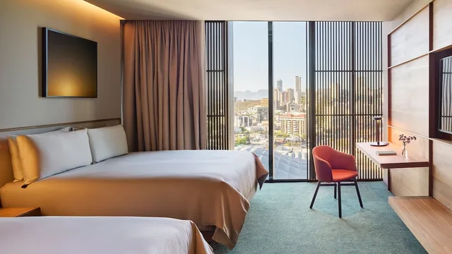 جناح تنفيذي بسرير مزدوج بحوض استحمام، Presidente InterContinental Monterrey 4/10
