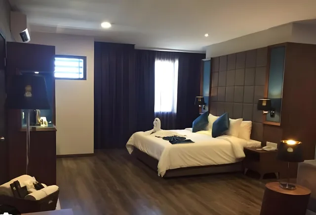غرفة قياسية، Rh Hotel 1/1