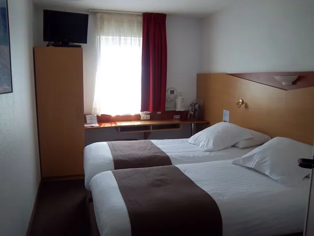 غرفة قياسية بسريرين منفصلين، Hotel des Victoires - Restaurant 2/8