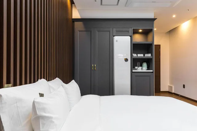 غرفة ديلوكس بسرير مزدوج بحوض استحمام، Hotel Demer 5/10