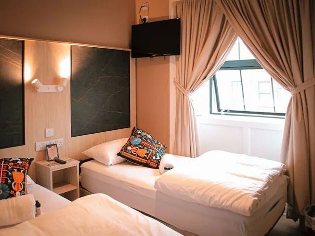 غرفة قياسية بسريرين منفصلين وسرير بطابقين، Gardiner House Hostel 6/10