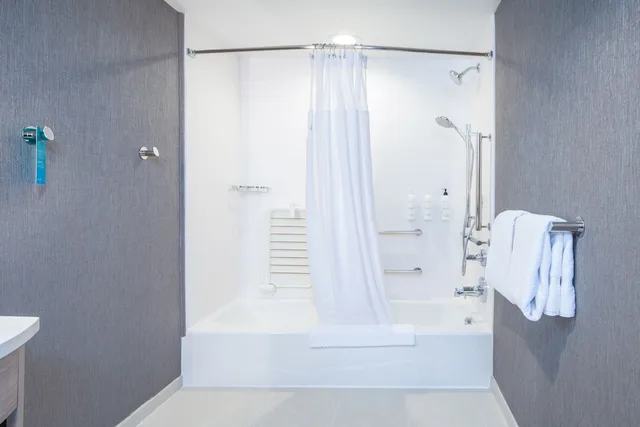 جناح بسريرين كوين مع سرير سحّاب إضافي، SpringHill Suites by Marriott Kenosha 10/10