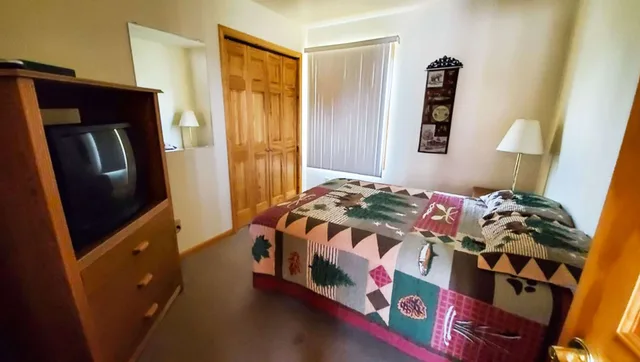 2 Bedrooms, Luxury, House, 3 Queen Beds, Kitchen، Jasper Ridge Inn Ishpeming 5/10