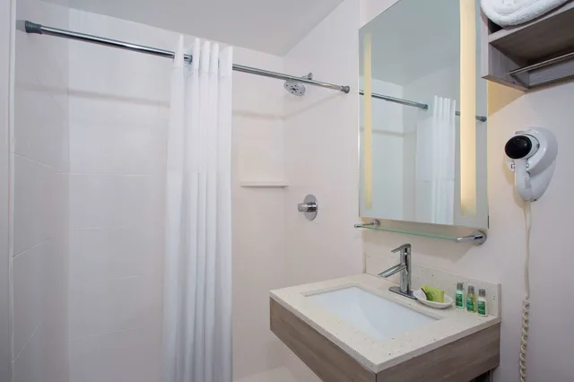 غرفة قياسية بسرير كينج، Surestay Hotel By Best Western Santa Monica 8/10