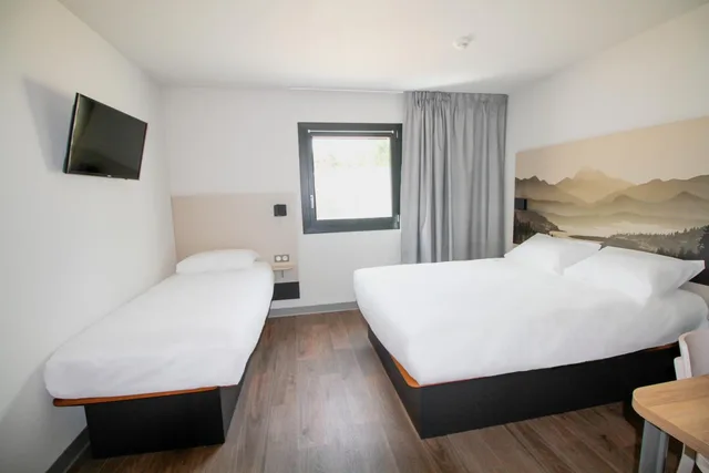 Room, Triple, B&B HOTEL Aix-les-Bains 9/10