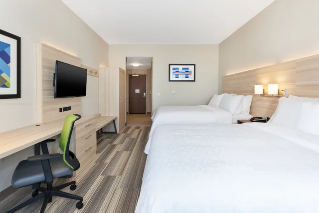 جناح بسريرين كوين، Holiday Inn Express Suites Grand Rapids Airport South 3/5