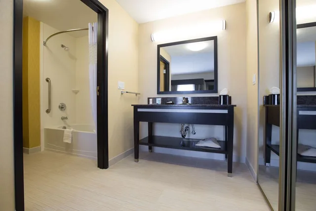 Studio, Suite, 2 Queen Beds, Hampton Inn And Suites Toledo Westgate 3/4