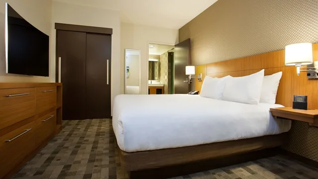 جناح بسرير كينج، Hyatt Place at The Hollywood Casino Pittsburgh South 2/4