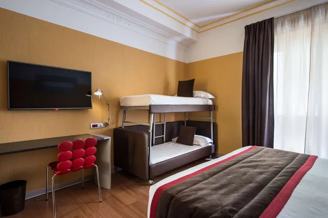غرفة عائلية بسرير كينج وسرير بطابقين، Best Western Plus City Hotel 4/10