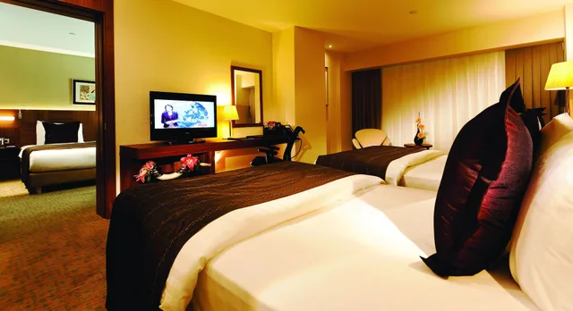 غرفة بريميوم بسريرين منفصلين، Crowne Plaza Istanbul Harbiye Hotel 3/10