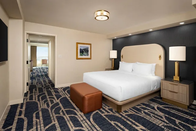 Suite, 2 King Beds, Falls View، Embassy Suites By Hilton Niagara Falls Fallsview 2/3
