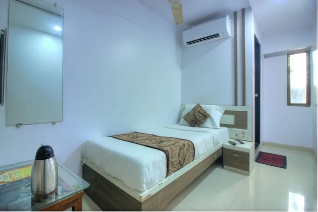 Room, Single, Hotel City View 2/5