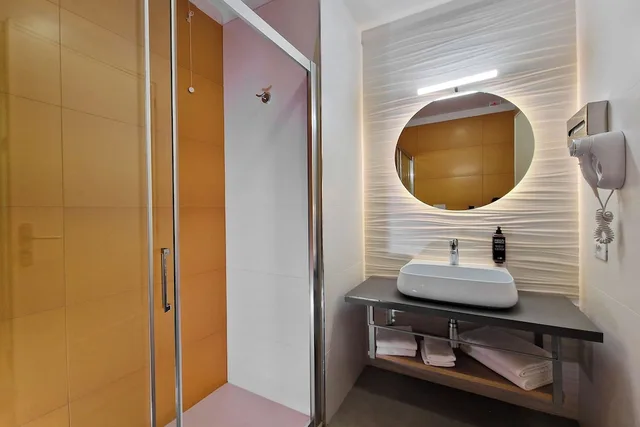 Standard, Twin Beds, Harbour View, President Hotel Palermo 3/3