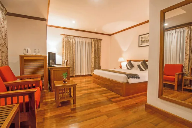 Colonial, Double Bed, Balcony، Cheathata Cta Hotel Siem Reap 3/8