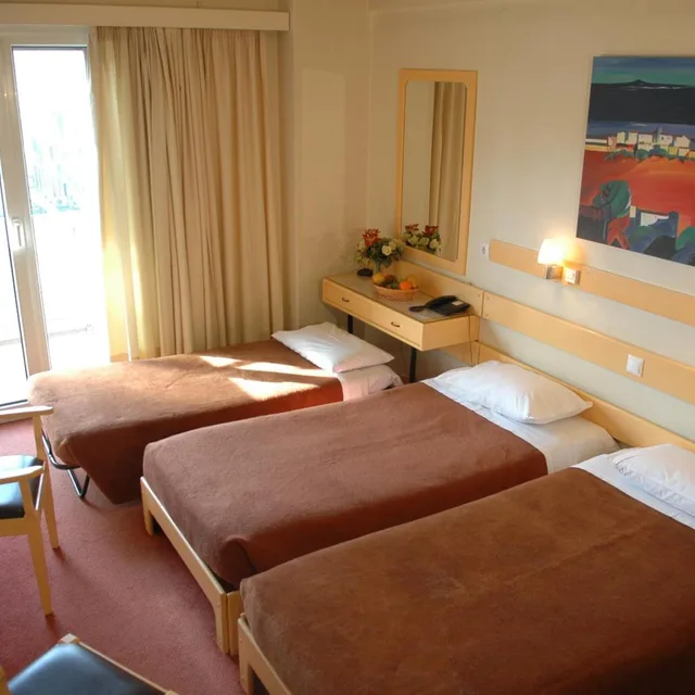 Room, Triple, AMALIA HOTEL 2/8