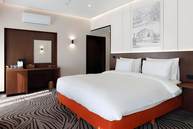 غرفة سوبيريور ديلوكس بسرير كينج، Almaty Hotel 1/2